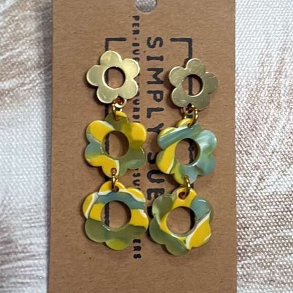 Retro Daisy Dangle Earrings - Yellow/Green Clay Marbled - Picture 4 of 4